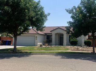 885 Bristol Cir, Lemoore, CA 93245