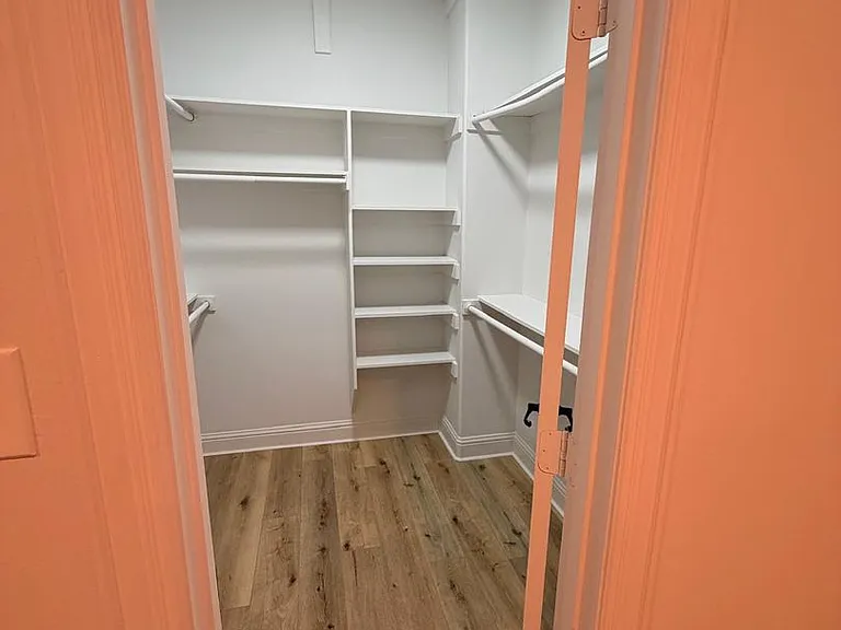 2320 Stutz Dr — Photo 30