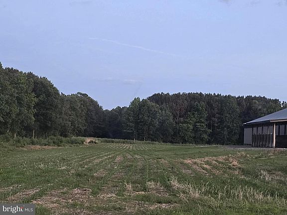 5th image of 8019 Patten Rd