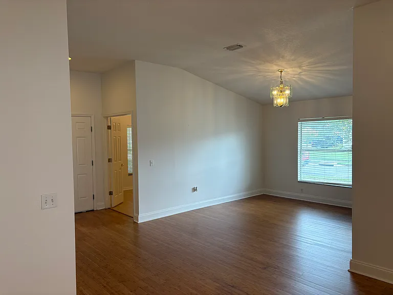 7169 Hamilton Park Blvd — Photo 3