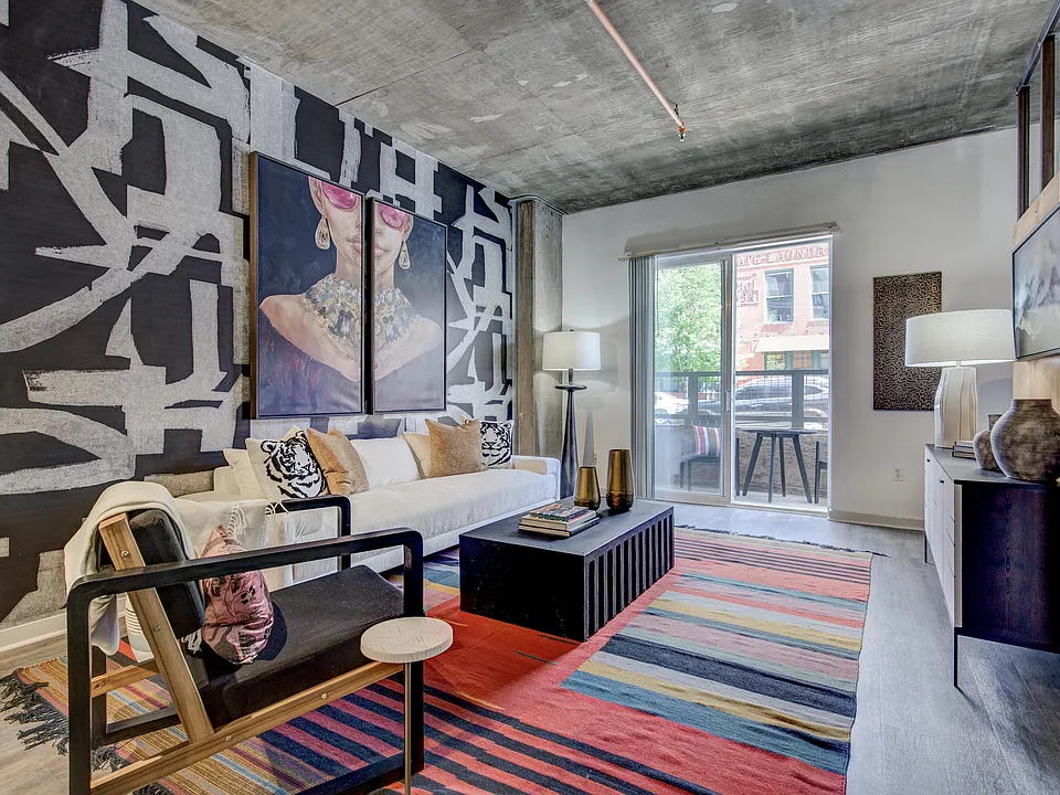 Building Photo 5