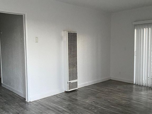 4th image of 15424 Chase St APT 14