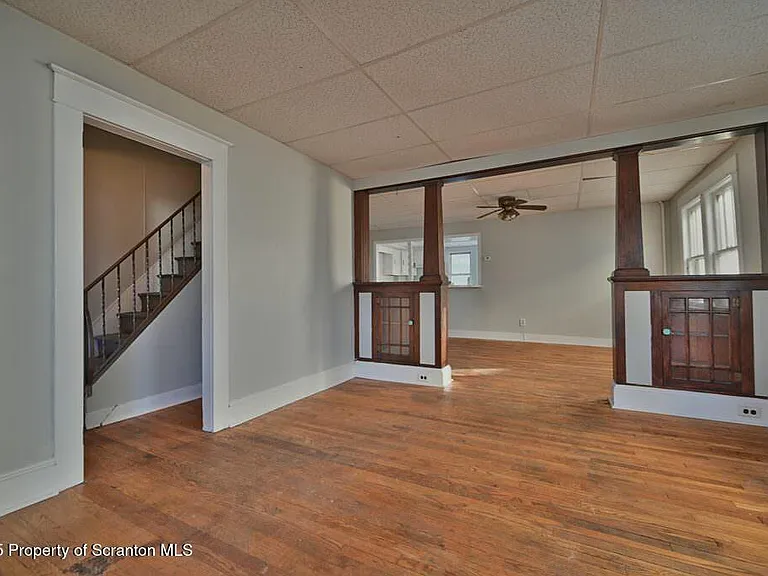 416 E Market St — Photo 11