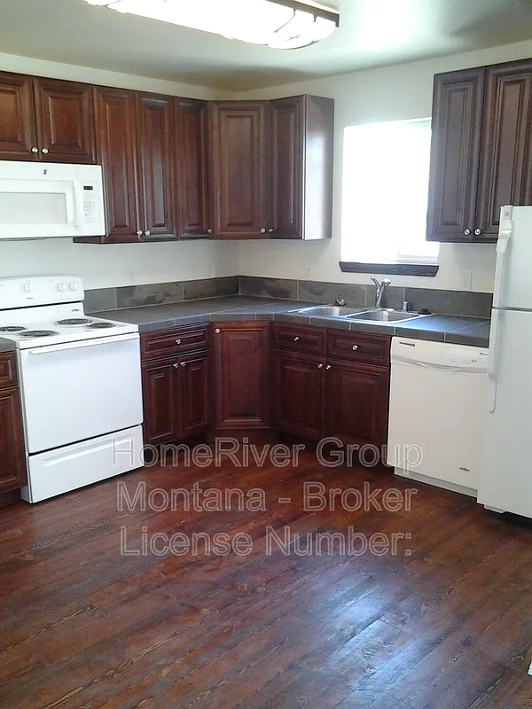 2 bed, 1.5 bath, 966 sqft, $1,695 — Photo 3