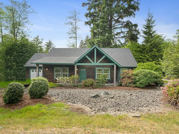 519 Cedar Creek Cir, Rockaway Beach, OR 97136