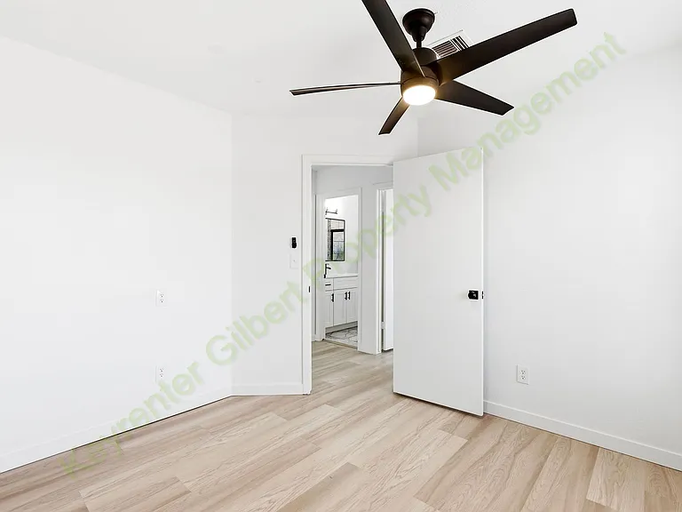 5435 E Elmwood St — Photo 22