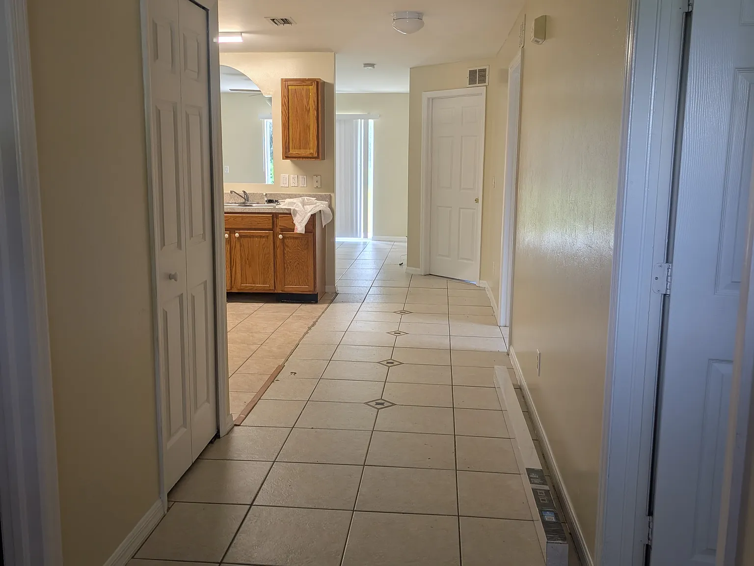 3 bed, 1083 sqft, $1,450 — Photo 3