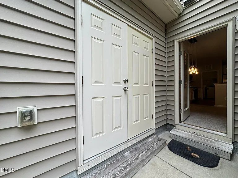 202 Cypress Hill Ln — Photo 31