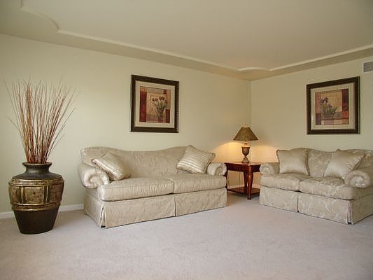 1st image of 9012 Peachtree Dr