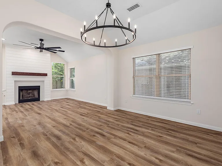 42 Camber Pine Pl — Photo 8