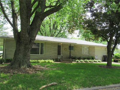 6 NE 3rd St, Casey, IL, 62420