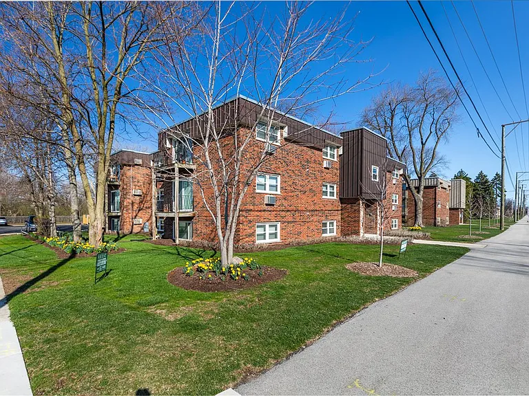 5740 East Ave #2D — Photo 4