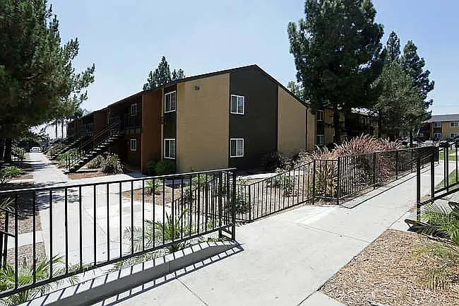 Bella Park — Photo 3
