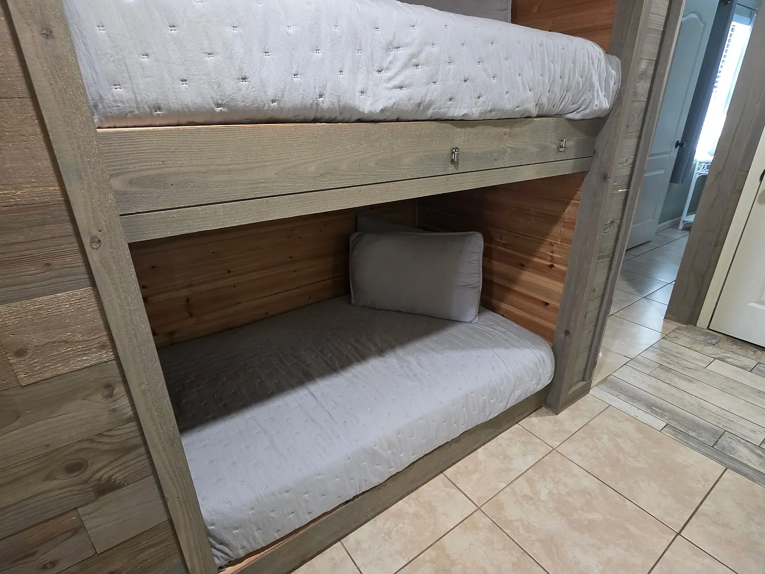 1 bed, 760 sqft, $1,750 — Photo 2