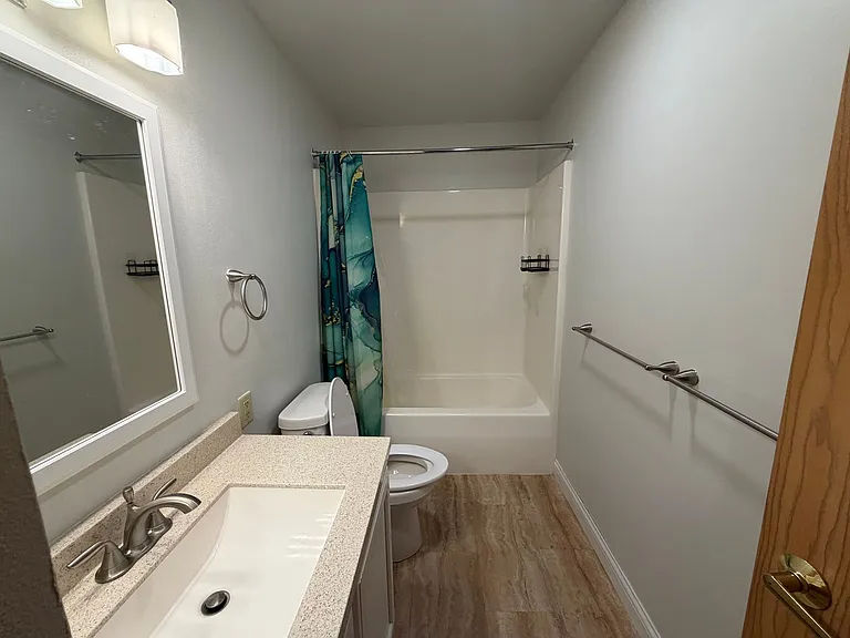 635 E Dayton St — Photo 7