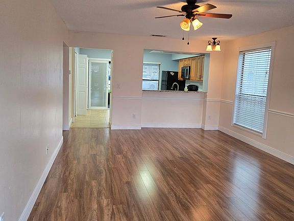2nd image of 600 Casa Park Ct