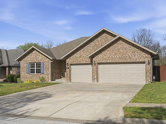3rd image of 831 N Grapevine Road