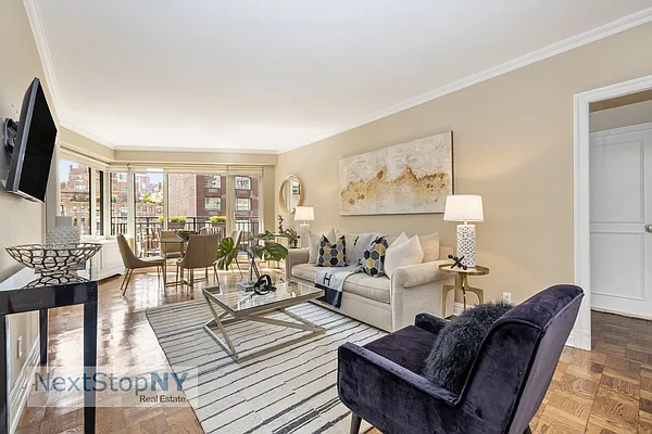 Sold by NextStopNY | media 1