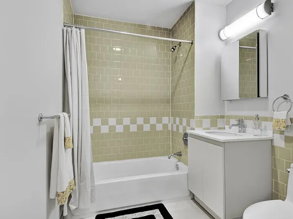 373 Wythe Avenue image 4 of 11