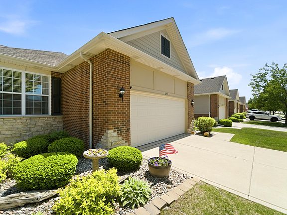 3rd image of 8745 Forest Glen Ct