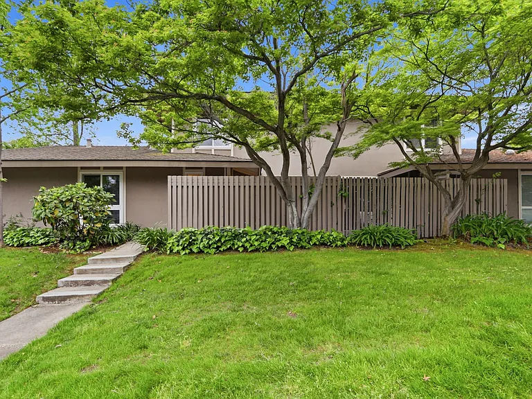 21063 Red Fir Ct — Photo 17