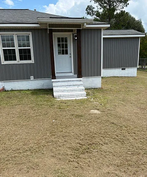 320 Hill St — Photo 16