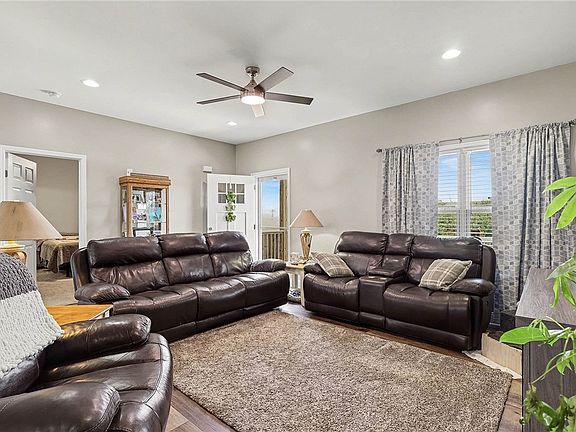 4th image of 508 Rice Park Dr