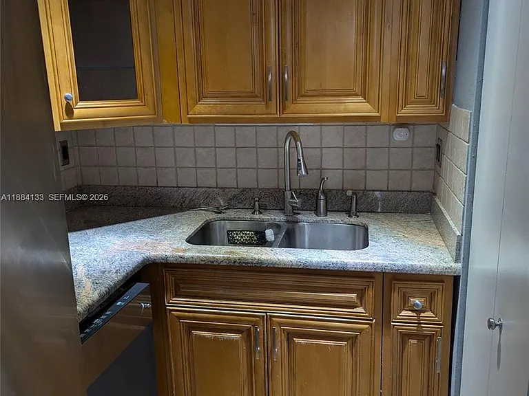 13700 SW 62nd St #204 — Photo 8