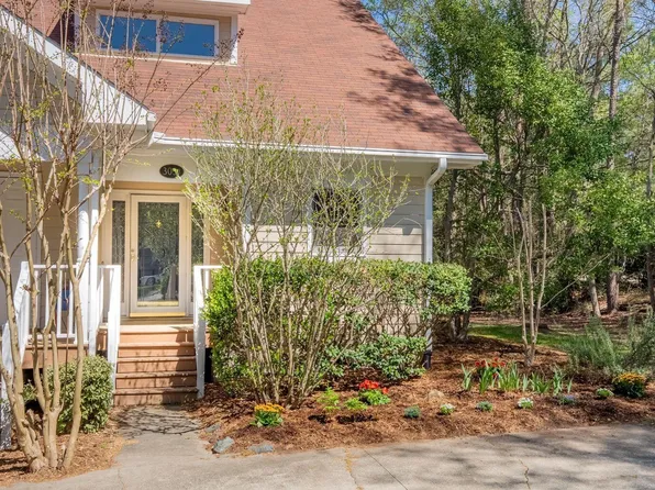 305 McGregor Dr #B, Chapel Hill, NC 27514