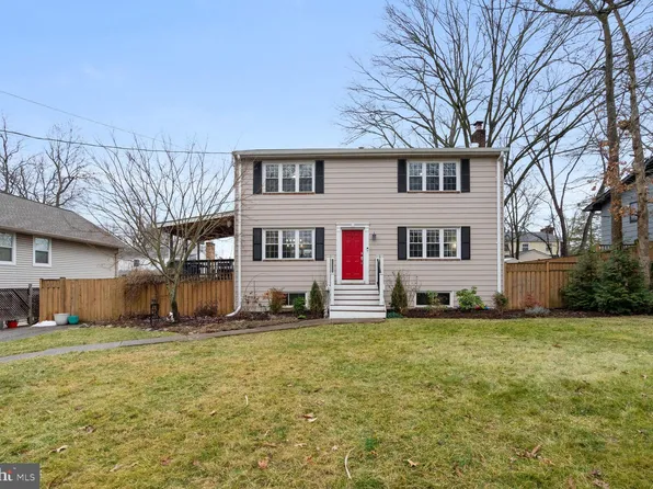 8621 Curtis Ave, Alexandria, VA 22309