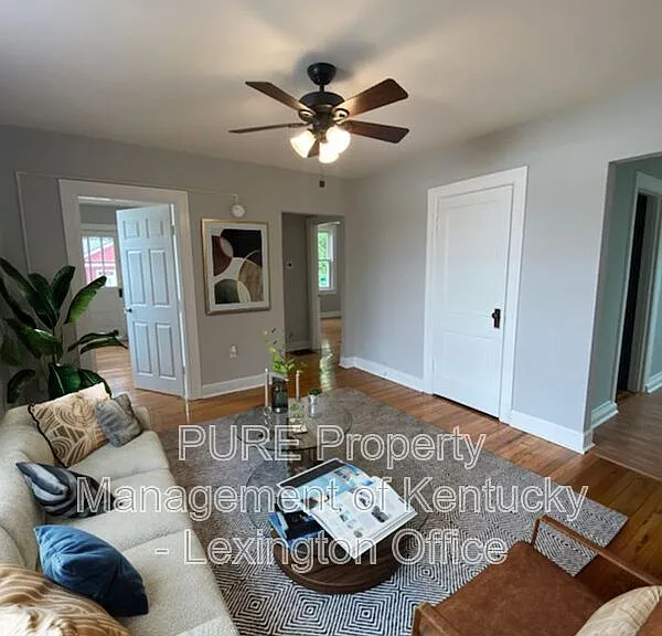 720 E Main St #2 — Photo 1