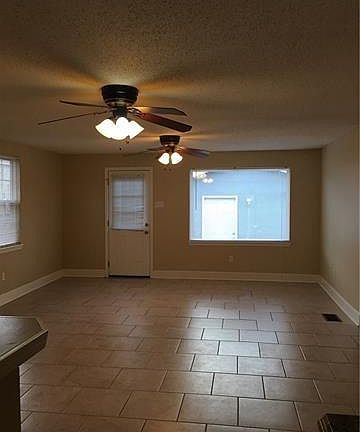 3rd image of 6225 Cameron Blvd