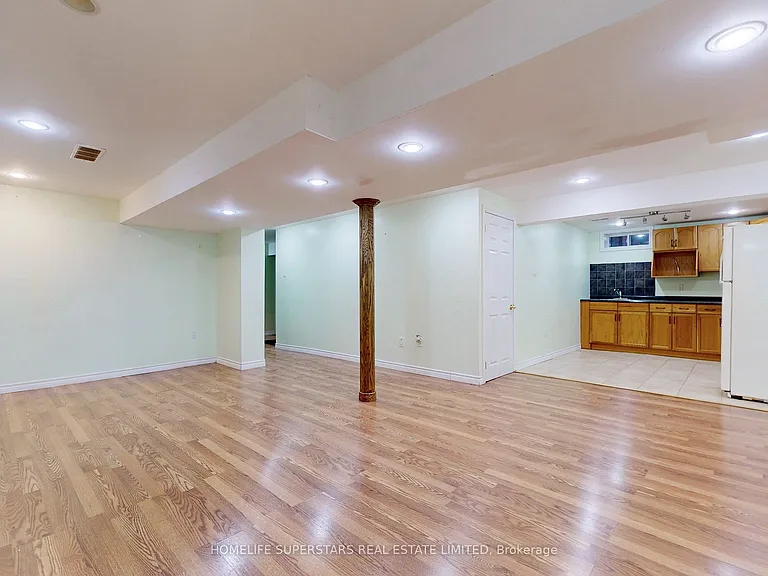 32 Holkham Ave — Photo 27