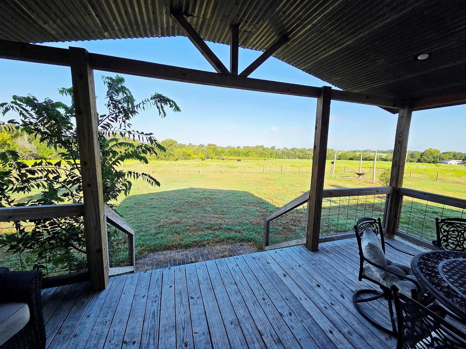 4 bed, 3.0 bath, 2314 sqft, $3,000 — Photo 3