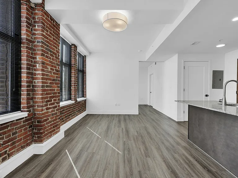 The Residences at Barnett — Photo 69