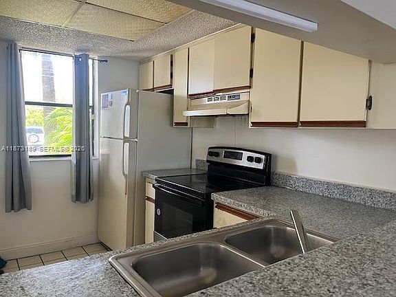 3rd image of 5200 NW 31st Ave APT 62