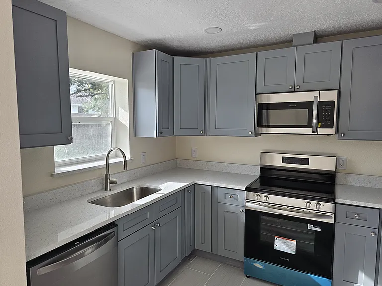 414 Sandpiper Ridge Dr — Photo 4