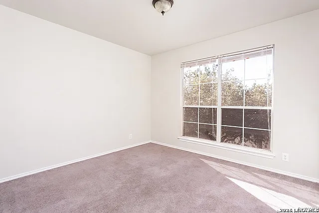 3 bed, 2.5 bath, 1373 sqft, $1,850 — Photo 3