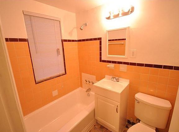 4th image of 1920 Biarritz Dr APT 2