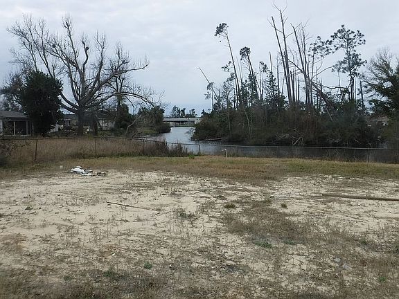 5th image of 322 S Star Ave