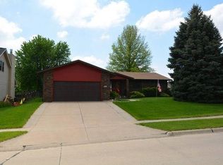 702 SE 6th St, Grimes, IA 50111