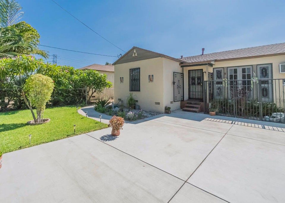 1st image of 11408 Thienes Ave