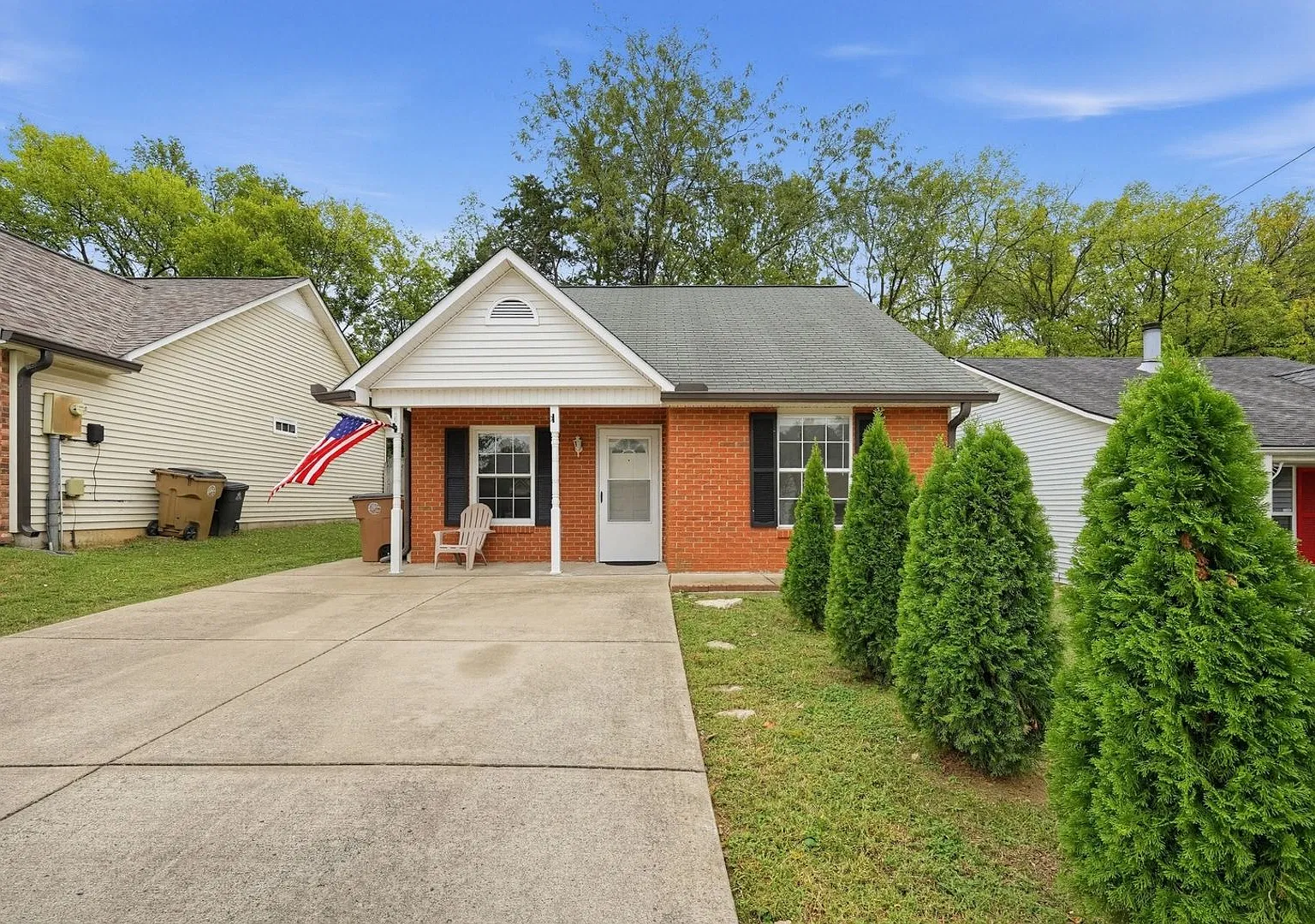 Charming 2BR House in Nashville Adjacent to a Peaceful Park — Photo 1