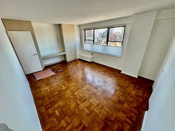 15 West 72nd Street image 5 of 17