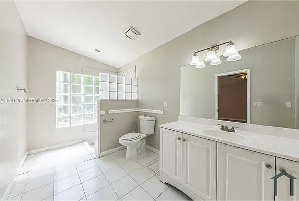 10108 Windtree Ln S — Photo 7