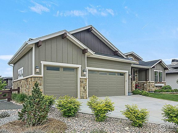 3rd image of 2760 Majestic View Dr