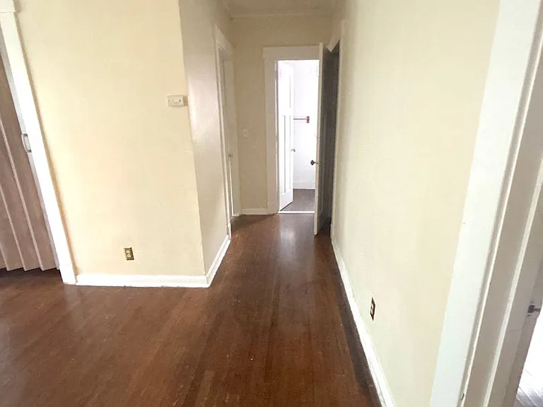 4215 Grand Ave — Photo 6