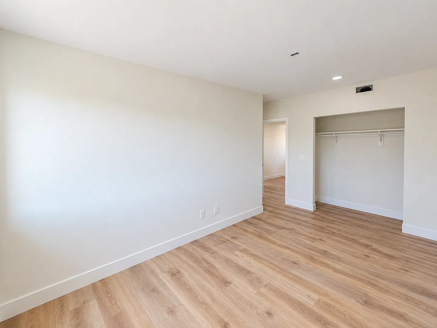 5607 Dorothy Way — Photo 4