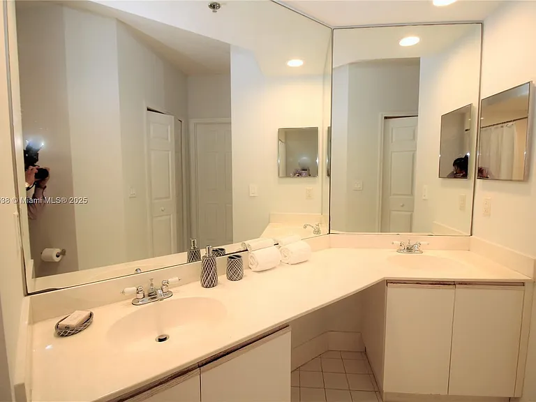 3255 NE 184th St #12311 — Photo 13