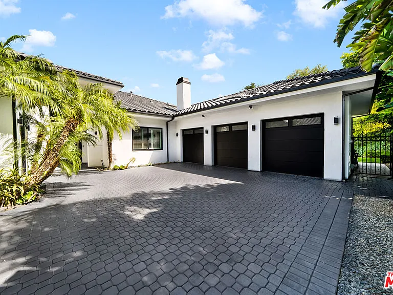 19034 Ashurst Ln — Photo 13